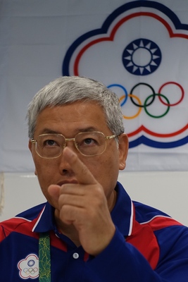 代表團總領隊陳士魁,在里約說明林子琦事件,也決定將她暫時停賽。圖/中央社