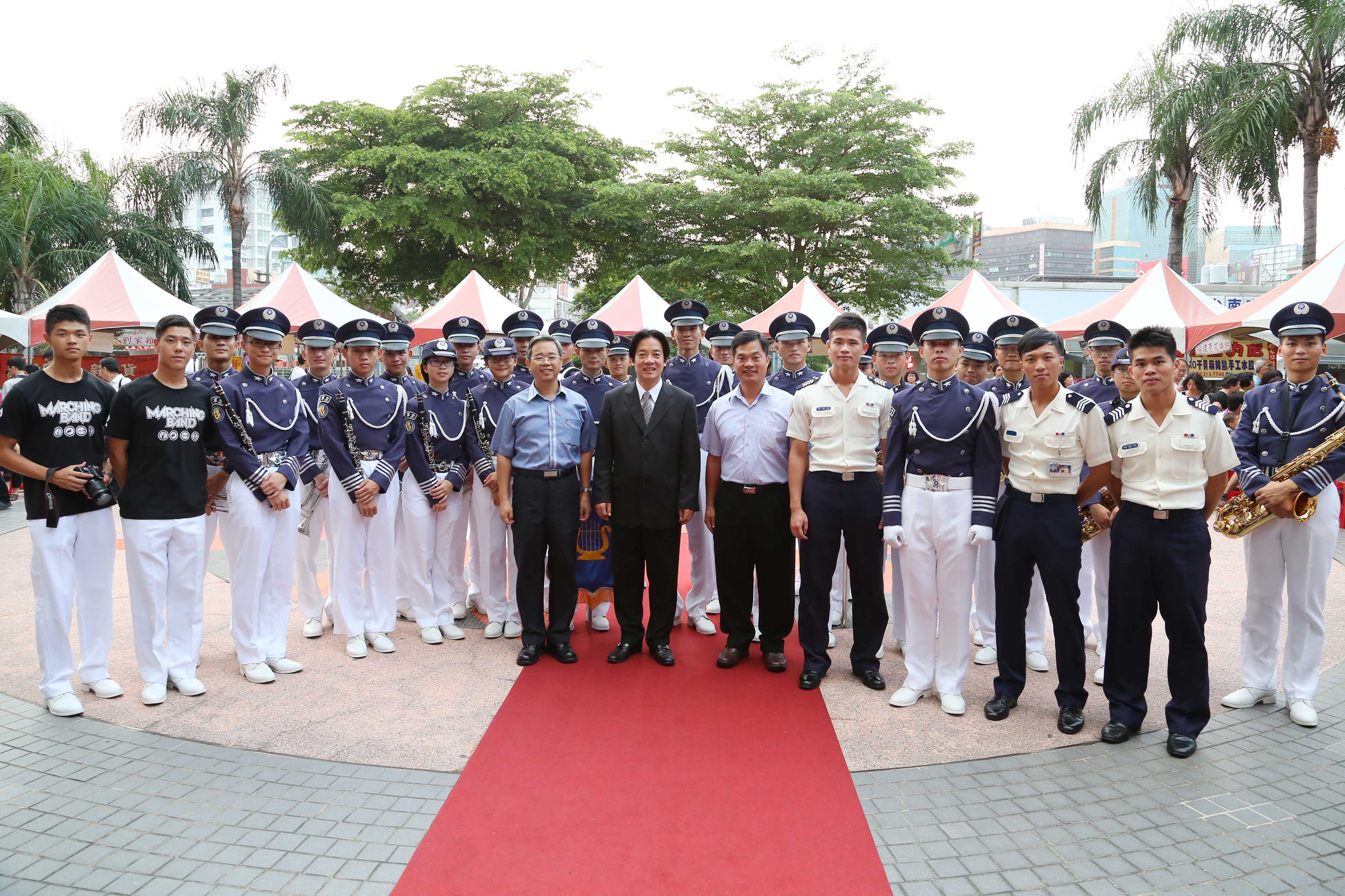 描述 : 市長與空軍官校樂隊合影[1].jpg