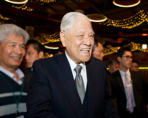 專制中國絕不應成為民主台灣的盟友，反而民主日本才應該成為民主台灣的盟友，親美友日才是應由之路，傾中投共只是死路一條。圖為2014年李登輝參加台教會餐會。（本報資料照，黃謙賢攝）