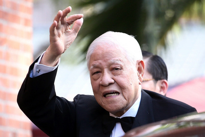 前總統李登輝（圖）今天下午赴台北市濟南教會參加孫女李坤儀的婚禮彩排，是他出院以來首度公開露面。（中央社）20151213