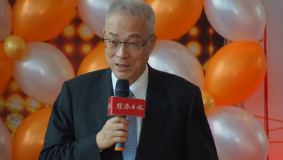 副總統吳敦義(見圖,中央社資料照片)今日首度表態,黨內總統初選「不會領表」。20150502