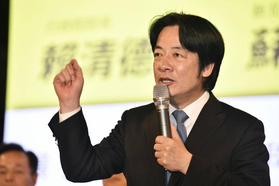 前行政院長賴清德今（13）日批評高雄市長韓國瑜對自經區完全不懂，只有三個字「賺大錢」。圖／賴清德臉書（資料照）