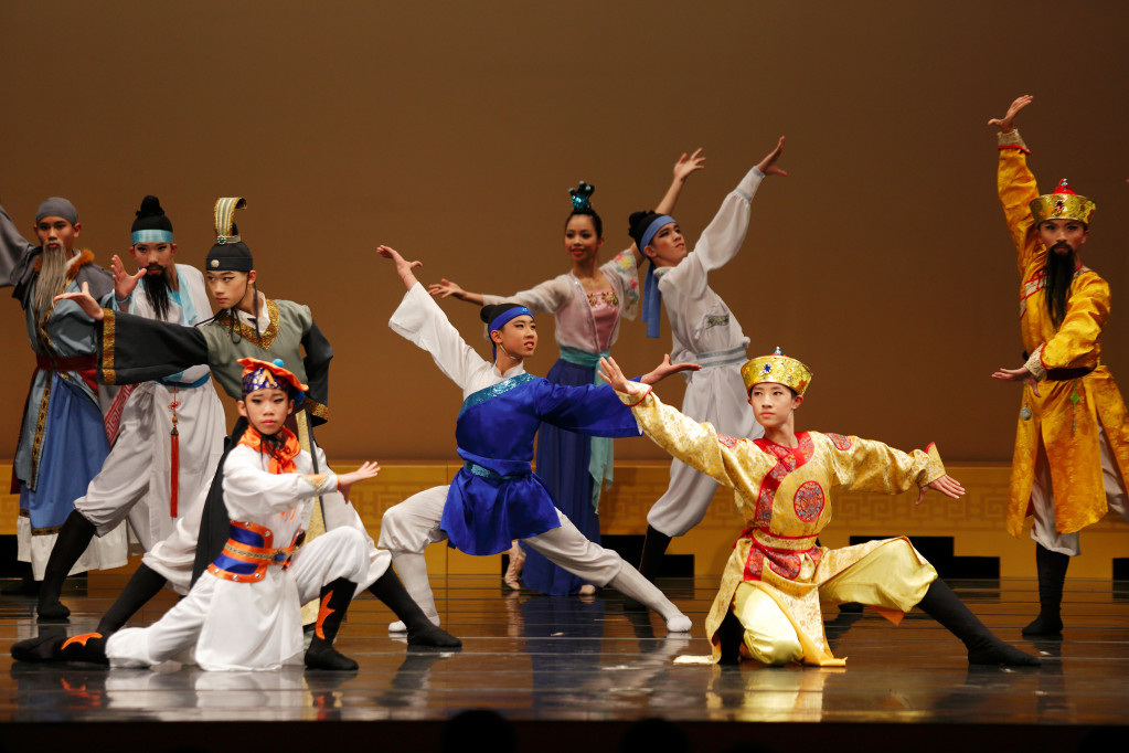 蔦松國中「舞蹈科」課程包括古典舞基本訓練、身韻身法、技術技巧與民族民間舞四大部分。（張清溪提供）