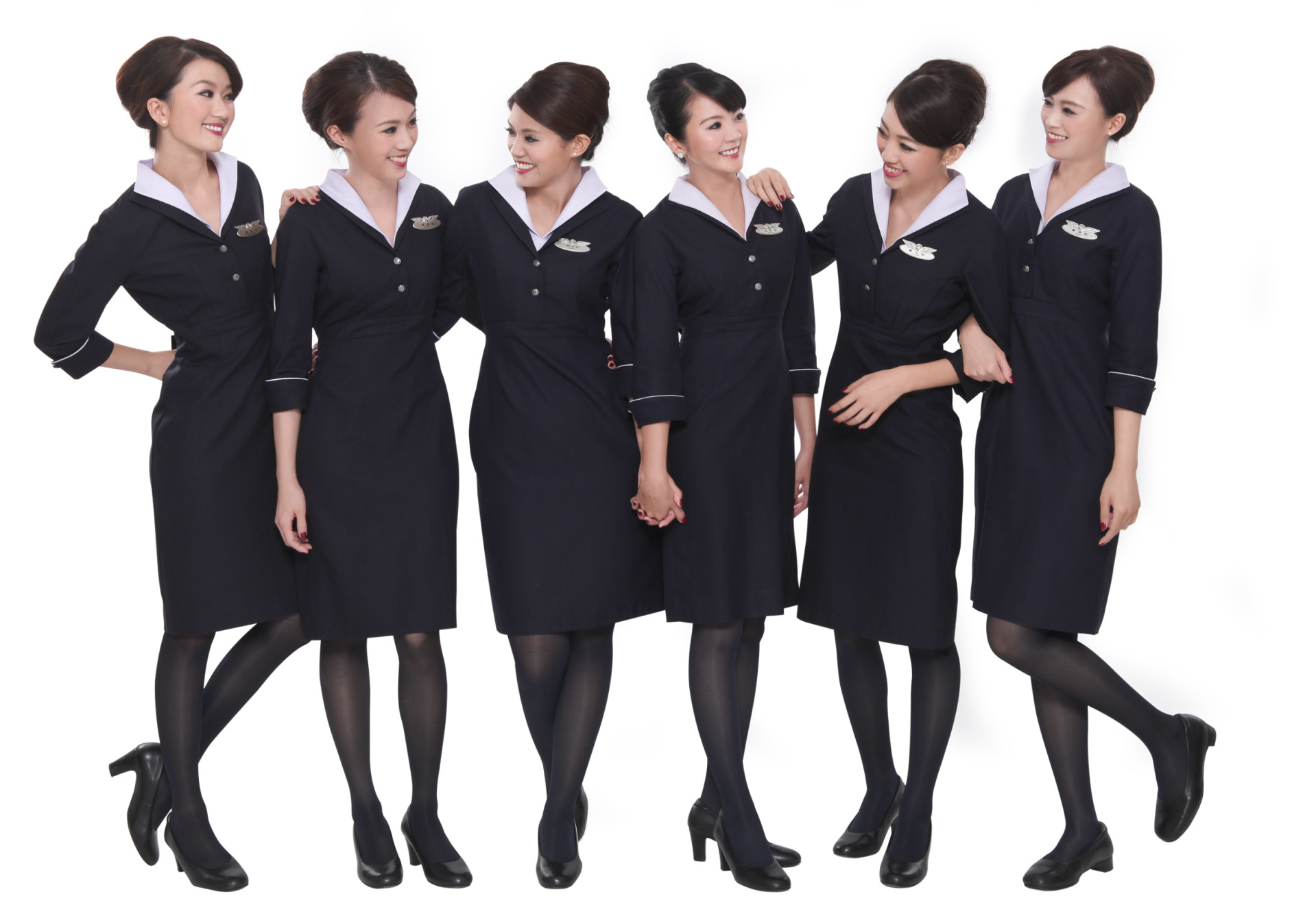 復興航空行銷集團企業形象，推出空姐桌曆，有不少空姐與名模、明星神似。（復興航空提供）