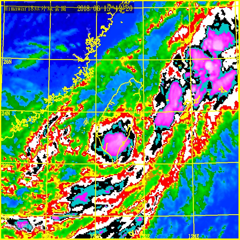 已經接近輕度颱風的熱帶性低氣壓，今天（15日）上午從高雄地區進入台灣，氣象局對台南市、高雄市、台東縣、宜蘭縣發布豪雨特報。圖／中央氣象局