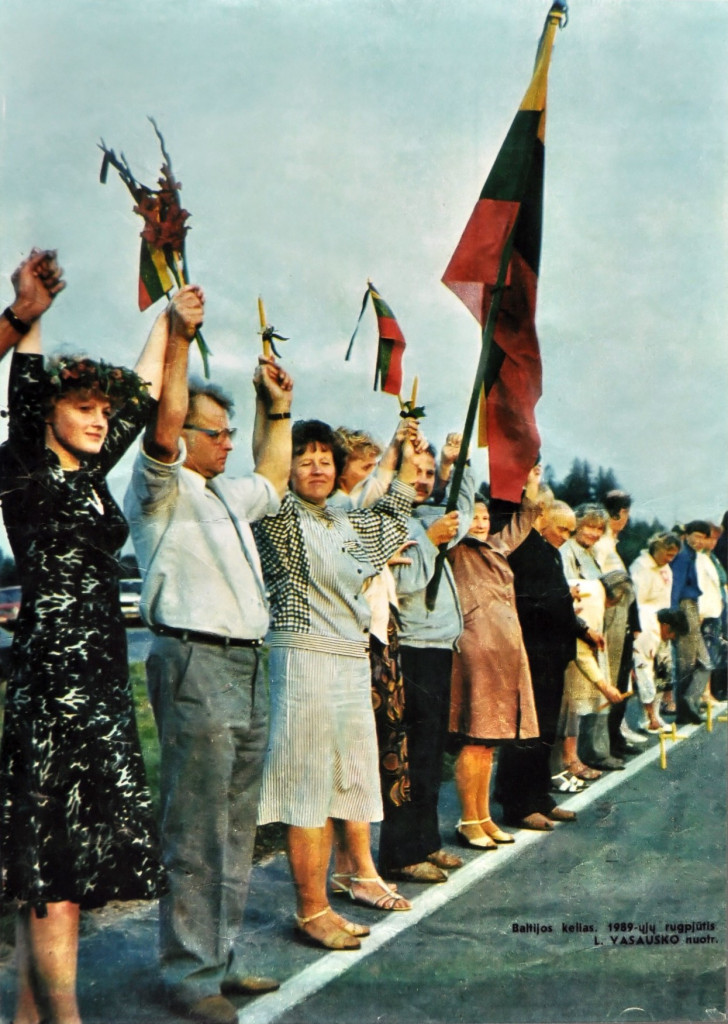 1989.8.23波羅的海三小國的自由人鍊。圖／擷自維基百科，公有領域