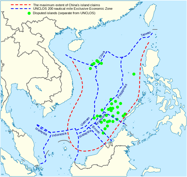 紅線部份為中國南海「九段線」，顯與南海各國依《聯合國海洋法公約》作出的主張重疊（圖片：By Goran tek-en/Wikipedia）