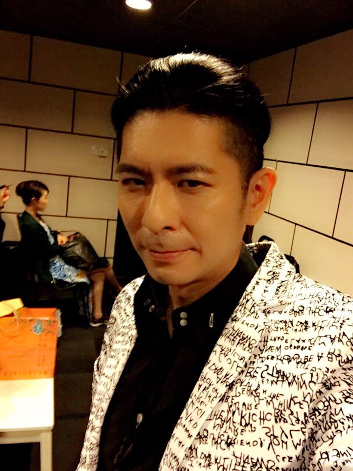 金曲最佳台語男歌手荒山亮，因為替好友、時代力量立委當選人林昶佐作競選主題曲，遭中國網民謾罵攻擊，他在臉書霸氣回應。（圖：荒山亮臉書）