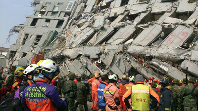 南台灣6日凌晨發生大地震，當地旅館、餐飲業者發揮善心，紛紛提供災民免費住宿及用餐，網友大讚台灣人情味。（中央社）