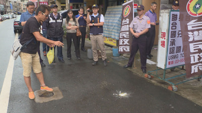洪素珠飆罵榮民爭議持續延燒，今(13)日有1名男子帶著雞蛋與冥紙到「台灣民政府竹北郡」抗議。圖／中央社