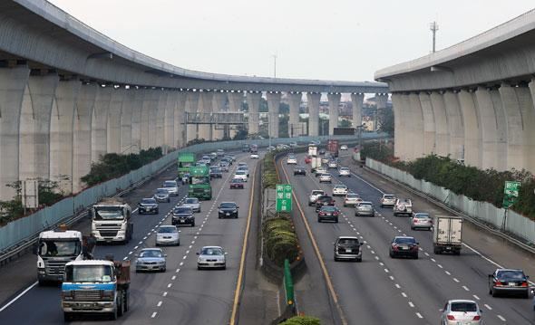 中秋連假運輸方案終於定案，行政院長賴清德今（13日）也指示交通部務必加強宣導、強化疏運應變機制，讓國人度過平安快樂的中秋假期。圖／取自攝圖網