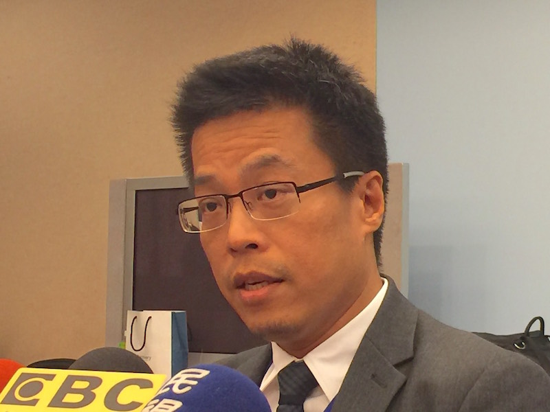 總統府發言人黃重諺：針對南海爭議，總統及國安會秘書長吳昭燮前後開過五次會議。（朱蒲青攝）