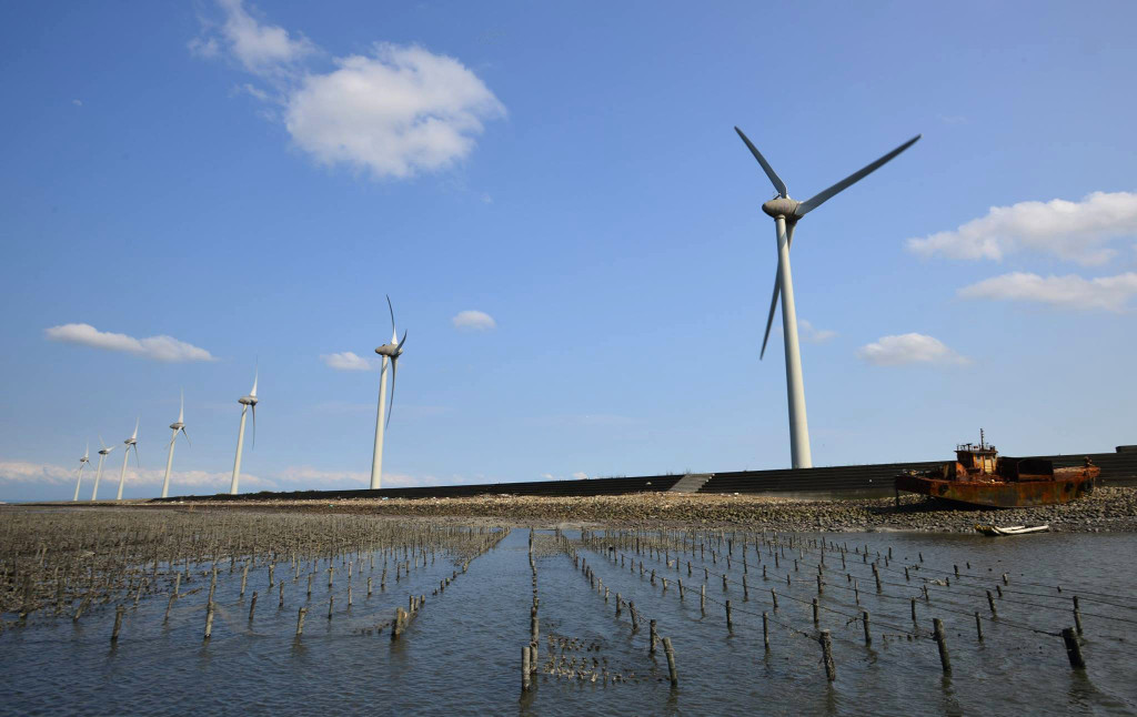 綠能產業不僅是能帶動年產值可達兆元級的產業，提供穩定的電力與能源供應，更能提升台灣能源自主性，形成很強的「綠色供應鏈」。（圖：郭文宏攝）