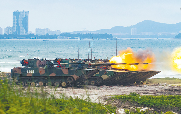 中國國防部日前發佈消息，解放軍近日位東南沿海等海空域組織演習，相關人士分析五大軍種可能全數參演，國防部今（16）日表示，無助於區域和平穩定。圖／取自中國國防部網站