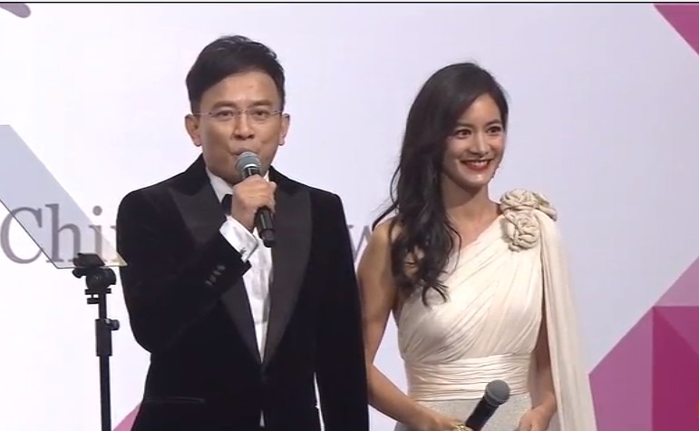 蔡英文總統、陳建仁副總統就職國宴20日晚間在大直萬豪酒店登場，由旅遊節目主持人Janet和政論節目主持人彭文正共同主持。（圖取自媒體直播畫面）