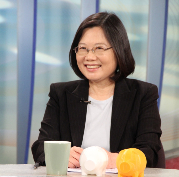 相信蔡英文這次一定圓滿走完她歷史使命的最後1哩路，讓台灣見天光，為台灣人完成阿輝伯背負的「台灣人的悲哀」十字架的台灣夢，帶領台灣人走出紅海，走入迦南的終極樂土。（圖:民進黨）