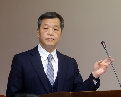 因應印勞恐停止輸出，勞動部長陳雄文12日在立法院表示，積極尋覓外勞來源國，緬甸是選項之一，最快6月前引進。（中央社）20150312