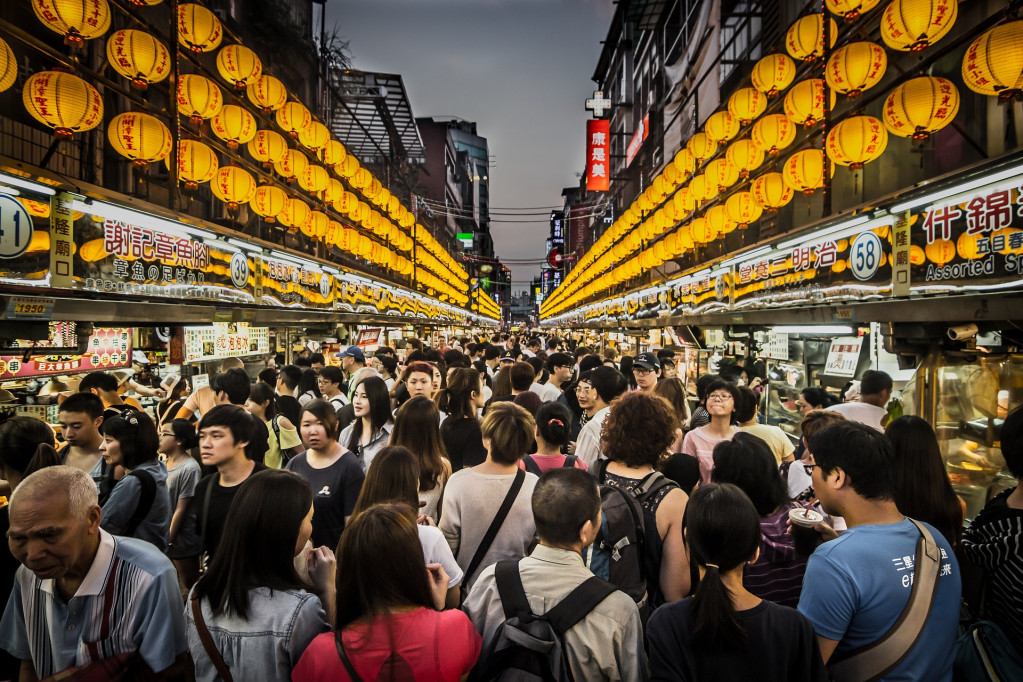 振興抵用券將隨住宿發放，每房800元，可以用在夜市、商圈、餐廳與藝文活動等4領域各200元，不分區域，全國通用。圖／取自pixabay