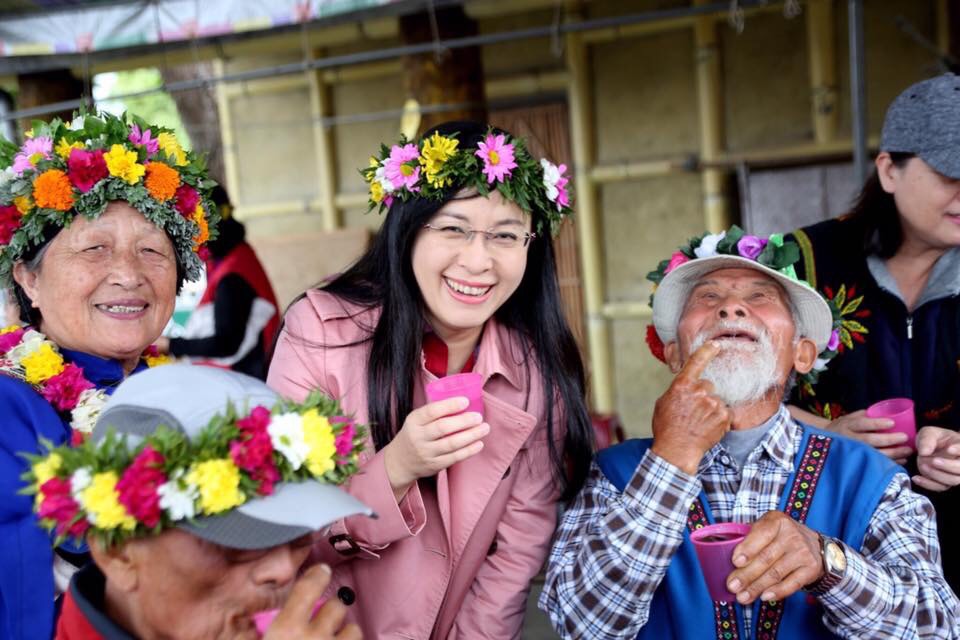 陳瑩爭取中低收入原住民老人假牙補助年齡全降為55歲。圖／陳瑩國會辦公室提供