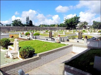 中市「百齡」花園公墓積欠鉅額稅款租金，被市府裁處停止開發、興建及營業等行為，今拍賣殯葬設施。(圖片摘自網路)