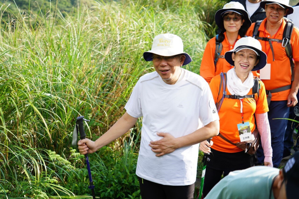 台北市長柯文哲今（7）日出席七星山千人健行活動。圖／台北市政府