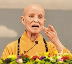 證嚴法師說:「台灣的真,就是善與愛。」媒體報導食品安全是假,本文作者一三感慨:慈濟人、味全董事長魏應充是善與愛的化身?(圖:取材自網路)