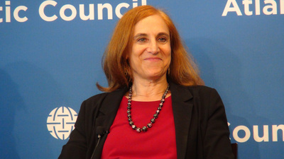 美國資深兩岸學者葛來儀（見圖，中央社資料照片）日前表示，中國國家主席習近平訪美能會要求美方穩定兩岸，但談話遭《聯合報》標題扭曲，葛來儀事後表示不排除提告，《聯合新聞網》則向她道歉，但並未刊出她的公開信。