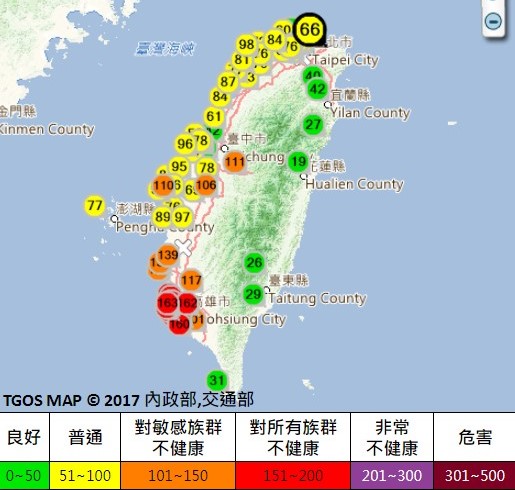 受東北季風增強挾帶境外污染物影響，馬祖及高屏地區共12個測站，空氣品質指標（AQI）達到紅色等級。圖／截自空氣品質監測網