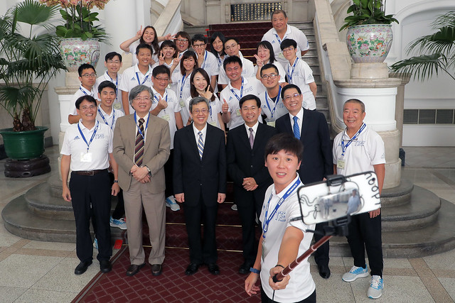 陳建仁副總統今（17）日接見「2019年拿坡里世界大學運動會代表團選手、教練及隊職員」。圖／總統府