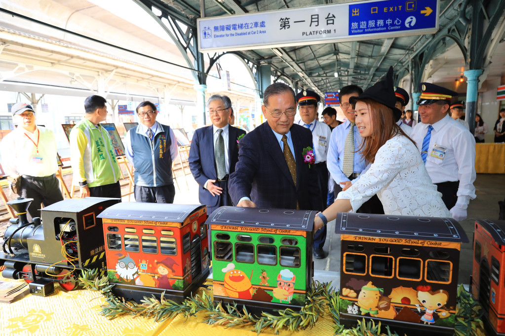 台中火車站二代舊站體落成100年，台中市政府和台灣鐵路管理局舉辦百年慶活動。圖／台中市新聞局