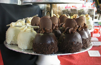 食藥署啟動食品正名規定，明年元旦起，不純的巧克力還稱巧克力，最高罰400萬。(圖/中央社資料照)