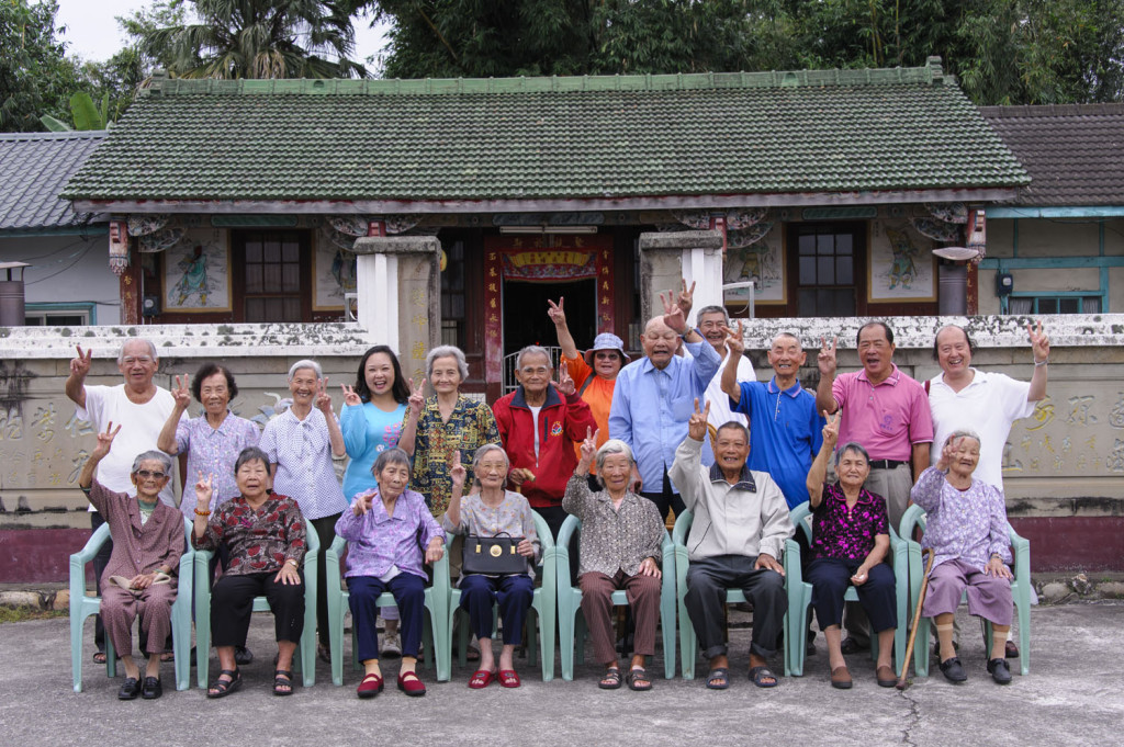 銅鑼鄉竹森村大合照。圖／鍾君賢攝影