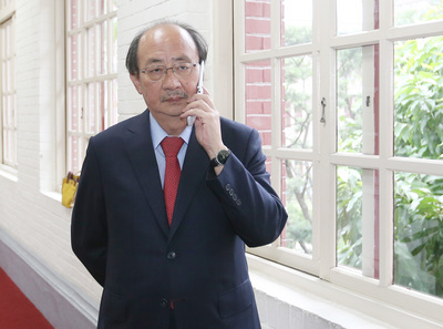 媒體報導指出，有意告老還鄉的民進黨立院黨團總召柯建銘重披戰袍、參選區域立委。柯建銘接受媒體訪問表示，一切言之過早。(中央社資料照片)