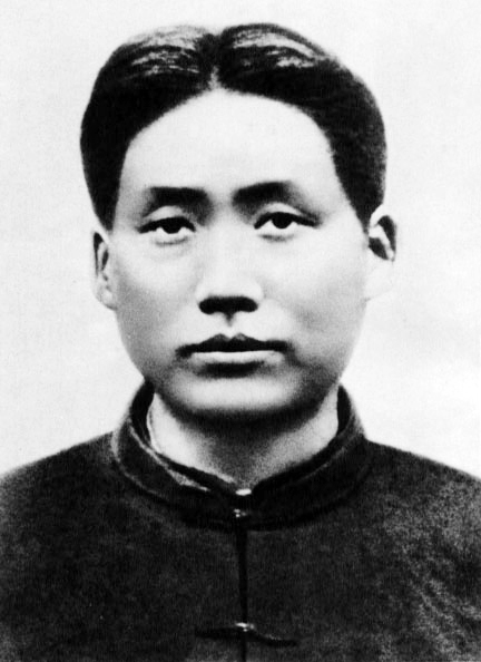1927年的毛澤東，這一年他提出「槍桿子出政權」口號，並且到湖南發動「秋收暴動」。圖／Public Domain