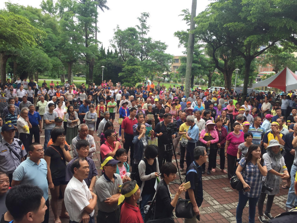 彰化縣政府計畫在溪州公園設立「可愛動物教育園區」，日前在溪州國小舉辦說明會卻爆發暴力流血衝突，彰化警方26日將涉嫌施暴的11名嫌犯依違反社會秩序維護法送辦。圖／彰化縣新聞處（資料照）