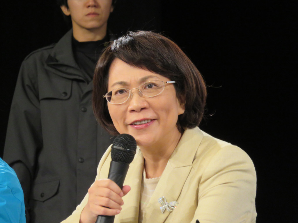 副手電視辯論今舉行，國民黨副總統候選人王如玄再度紅眼哽咽，會後她解釋，自己外強內軟，有時也會有一點感觸，「看電影時也會哭」。（記者唐詩攝影）