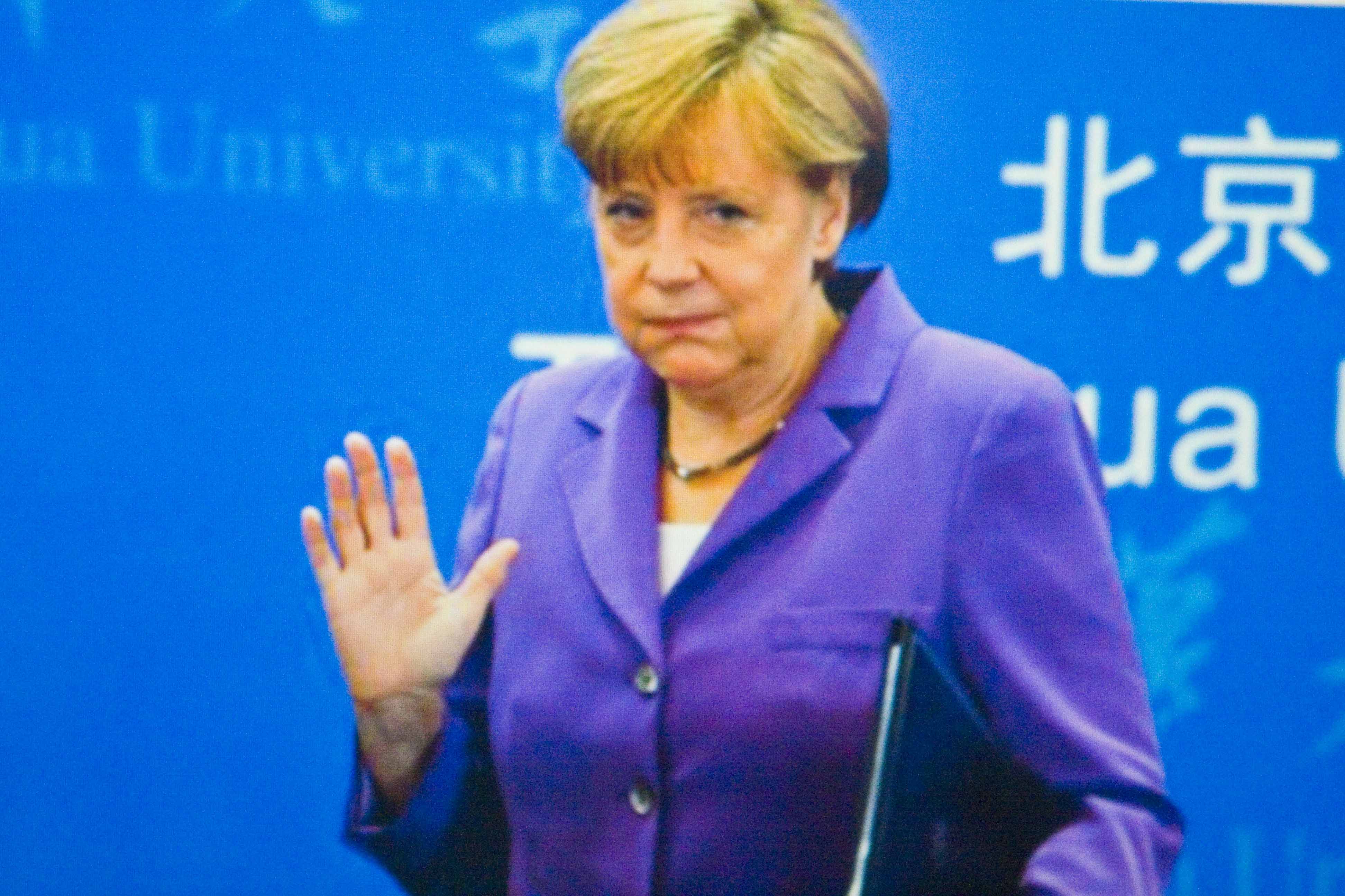 德國總理梅克爾一到中國訪問,首日就安排會見中國民間人士,包括人權律師、作家和部落客。(網路圖片翻攝)