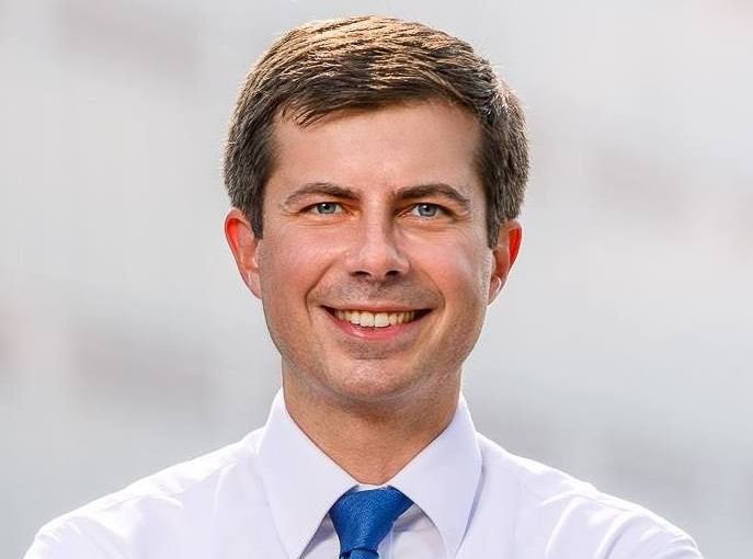 美國印第安納州南本德市(South Bend)市長布塔朱吉(Pete Buttigieg)14日正式宣布參與總統大選。(圖：布塔朱吉臉書)