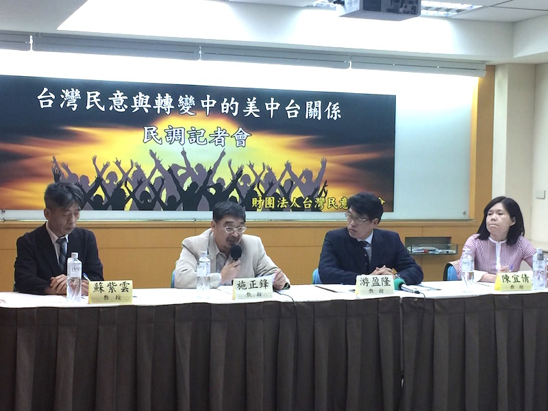 台灣民意基金會今天公佈最新民調，小英聲望僅剩38%，施正鋒：守住綠營基本盤。圖／朱蒲青攝