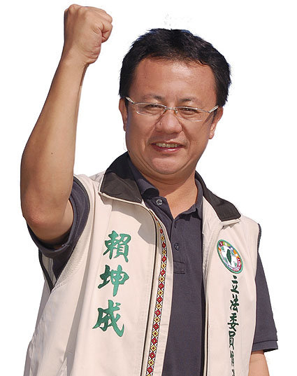 前立委賴坤成被徵詢出任帛琉大使，他今天說「見光死」啦 。（圖／取自賴坤成臉書）