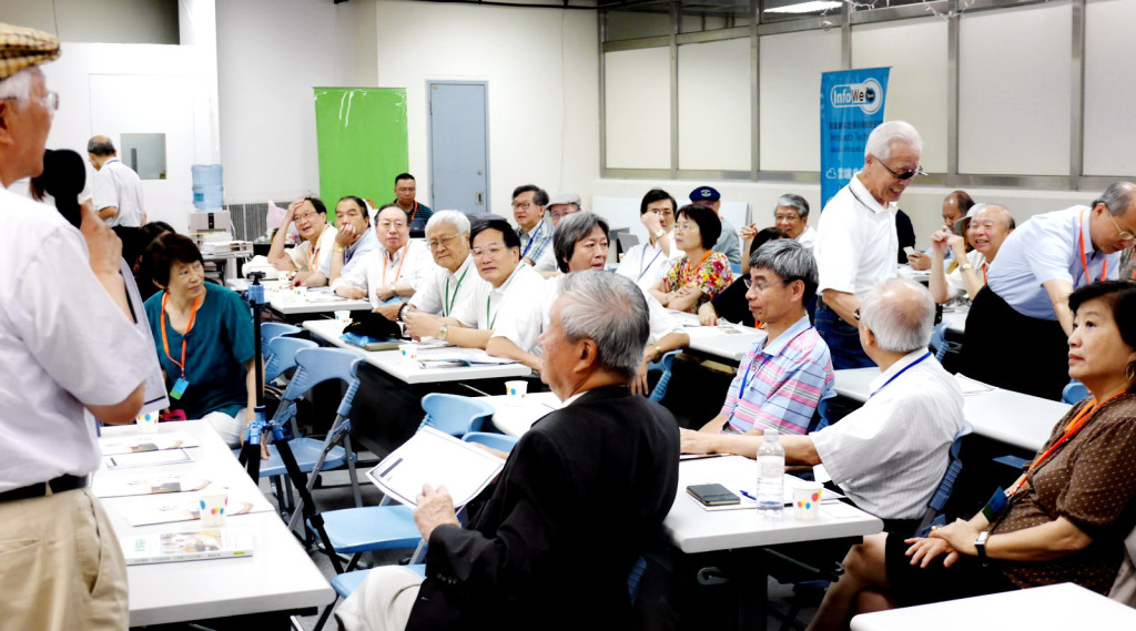 「高醫轉型正義促進會」上周日在高雄召開發起預備會，中為台灣醫界聯盟基金會董事長吳樹民、右為台灣民主基金會副執行長楊黃美幸。( 記者陳俊廷攝)