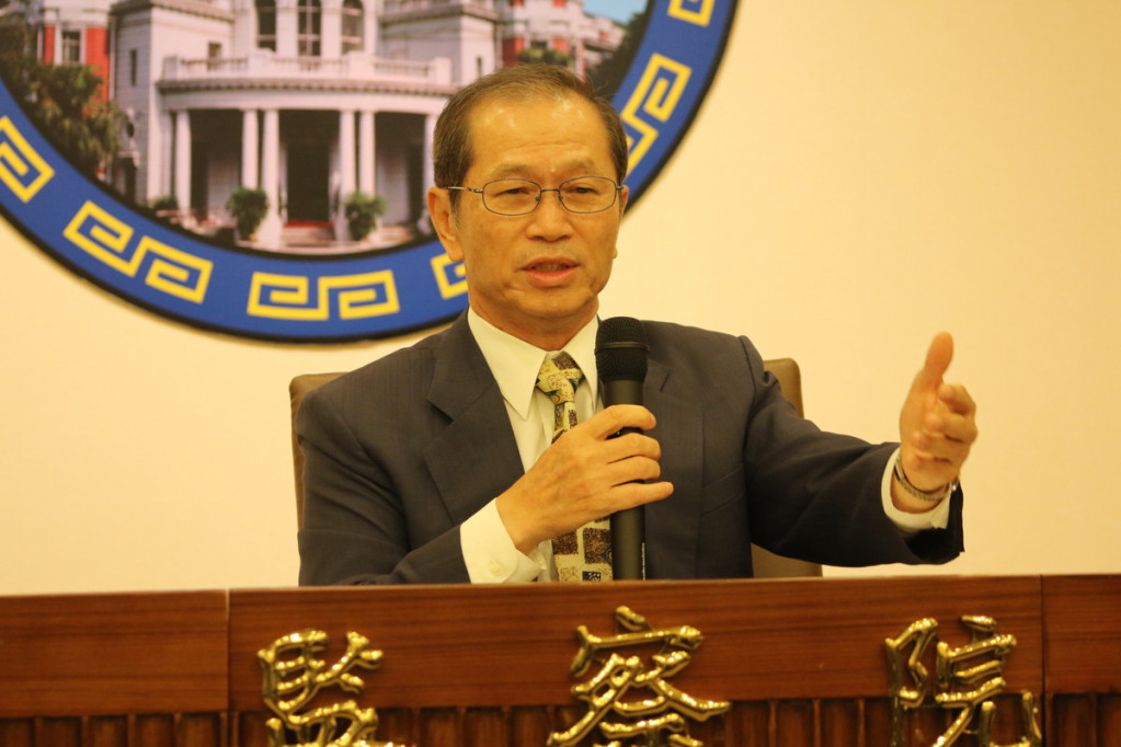 被喻為獄政史上最大弊案，在王令麟行賄案中涉案的8名監所人員，今遭監察院彈劾。圖為提案監委江明蒼。（資料照片，記者何豪毅攝）20150618