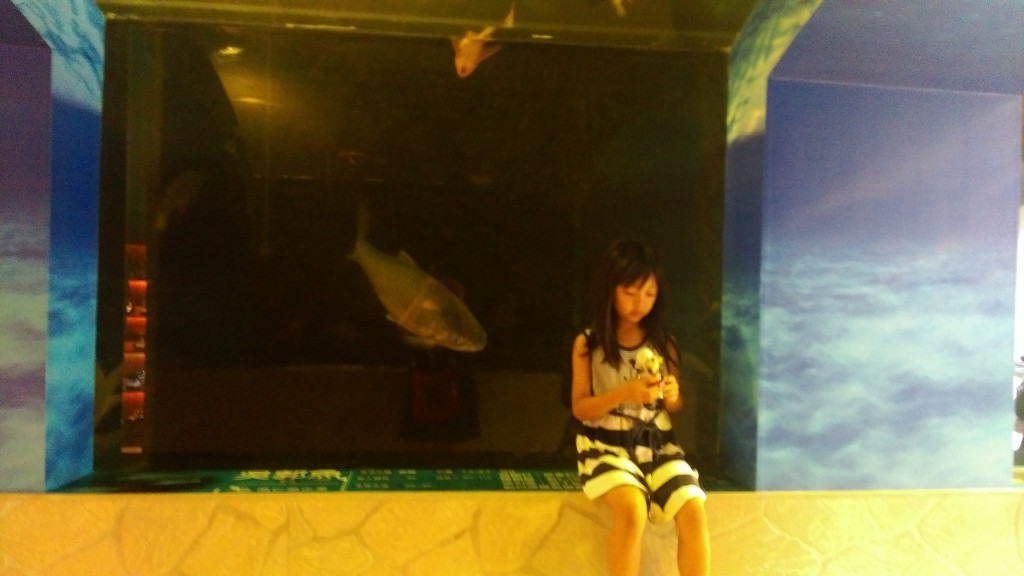 現代人孩子生得少，醫師建議父母與孩子應有更多互動，照顧並觀察孩子的發展。圖／黃筱珮