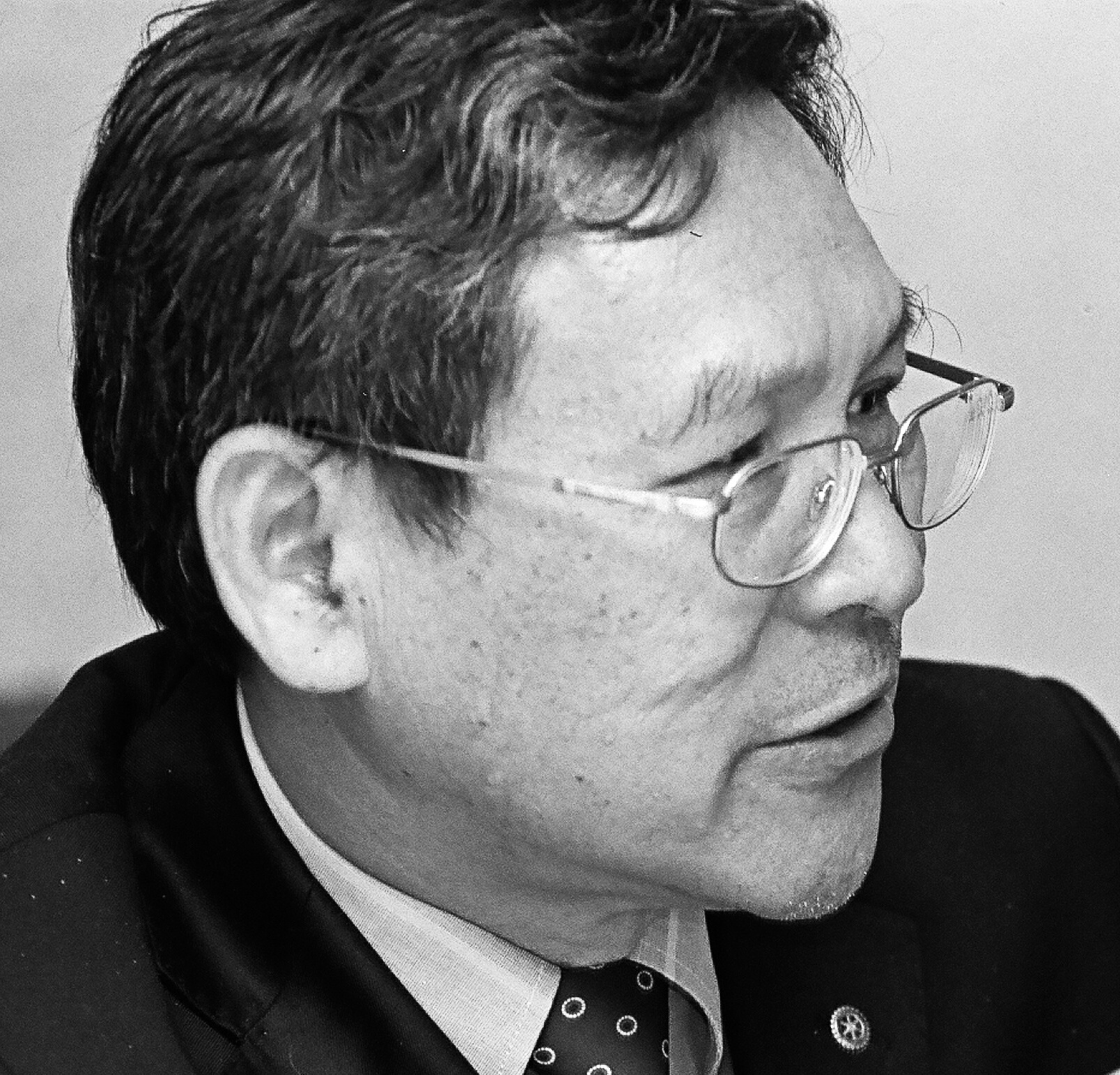 彭百顯表示，濫用租稅優惠破壞國家財政！政府的角色是創造完善及公平的經營環境，而不是一味的對特定產業減免優惠施與麻醉劑。（民報）