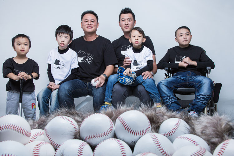 公益路上「強投連線」，王建民、曹竣崵擔任2017年罕見疾病代言人。圖／罕病基金會提供