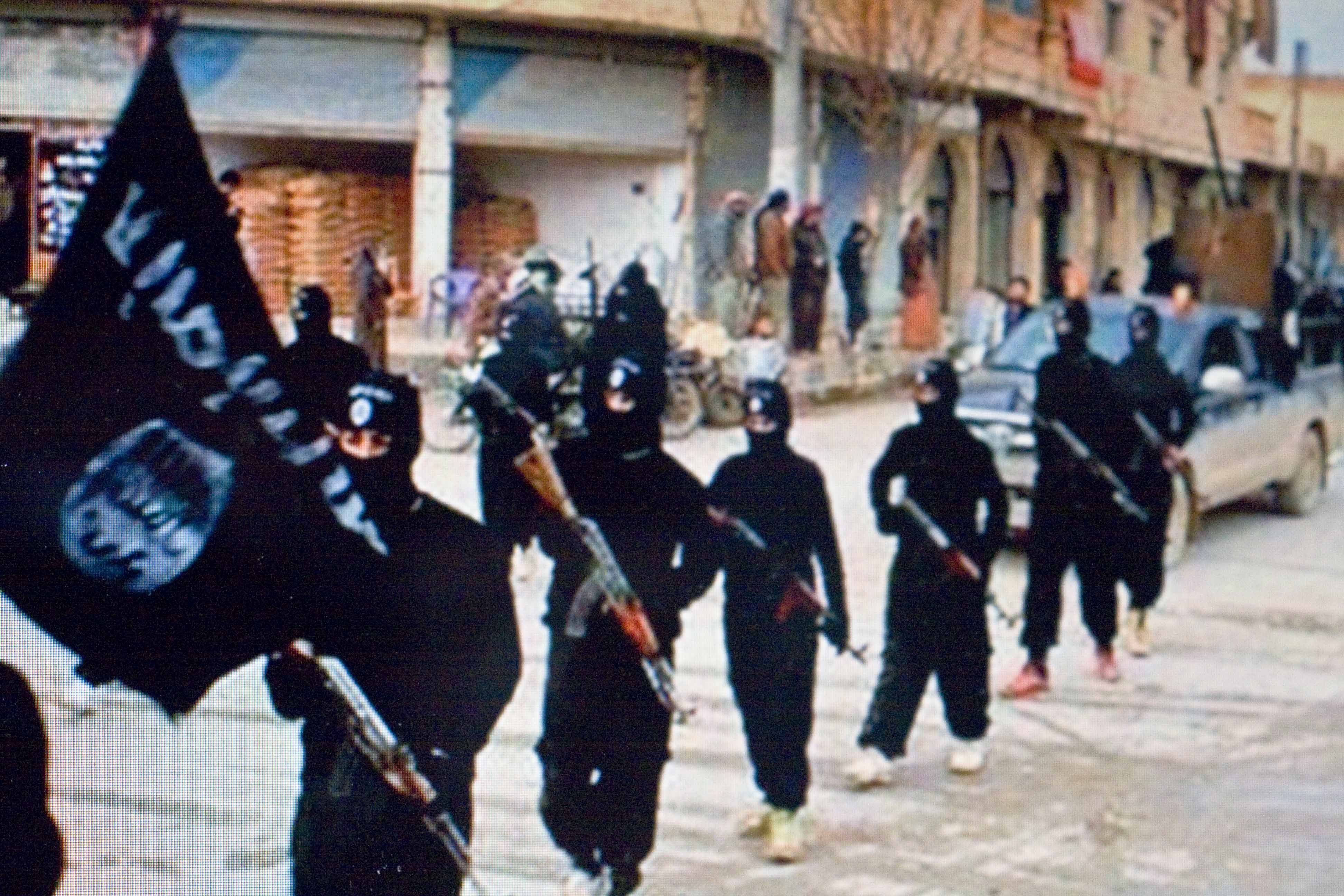 伊斯蘭國好戰分子在敘利亞東北部發動攻擊，由幾個亞述族基督徒聚居的村莊綁走至少90個人。（資料照片，網路翻攝）