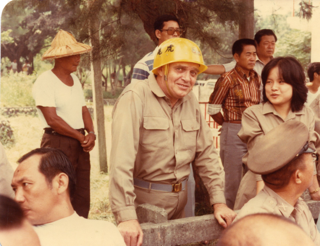 松喬神父曾擔任民防隊隊長25年。（若瑟醫院提供）