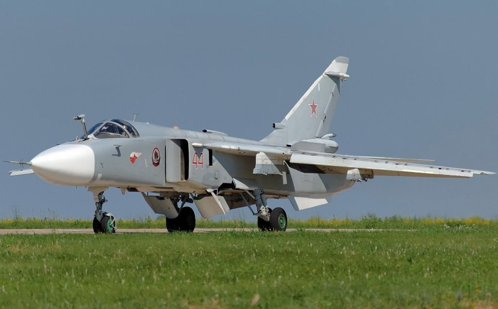 俄羅斯空軍Su-24戰鬥轟炸機，11月24日俄羅斯空軍一架該型軍機在土耳其與敘利亞邊境遭擊落(自網路截圖)