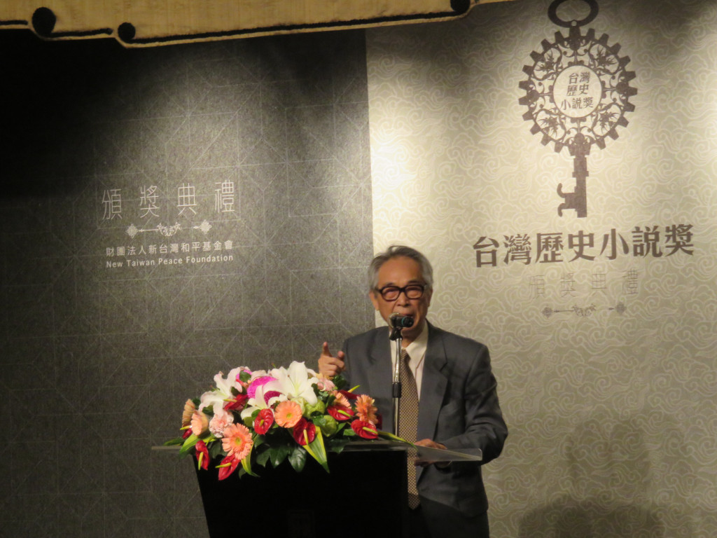 李喬認為，歷史小說可能可以為台灣文學近十年的混沌突破困境。（記者唐詩攝影）