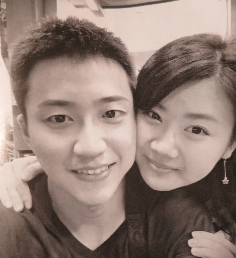 日媒報導江宏傑是身高180的大帥哥，雖然世界排名第79名，奧運團體戰也失敗，「卻贏得小愛這面金牌」。圖/週刊文春